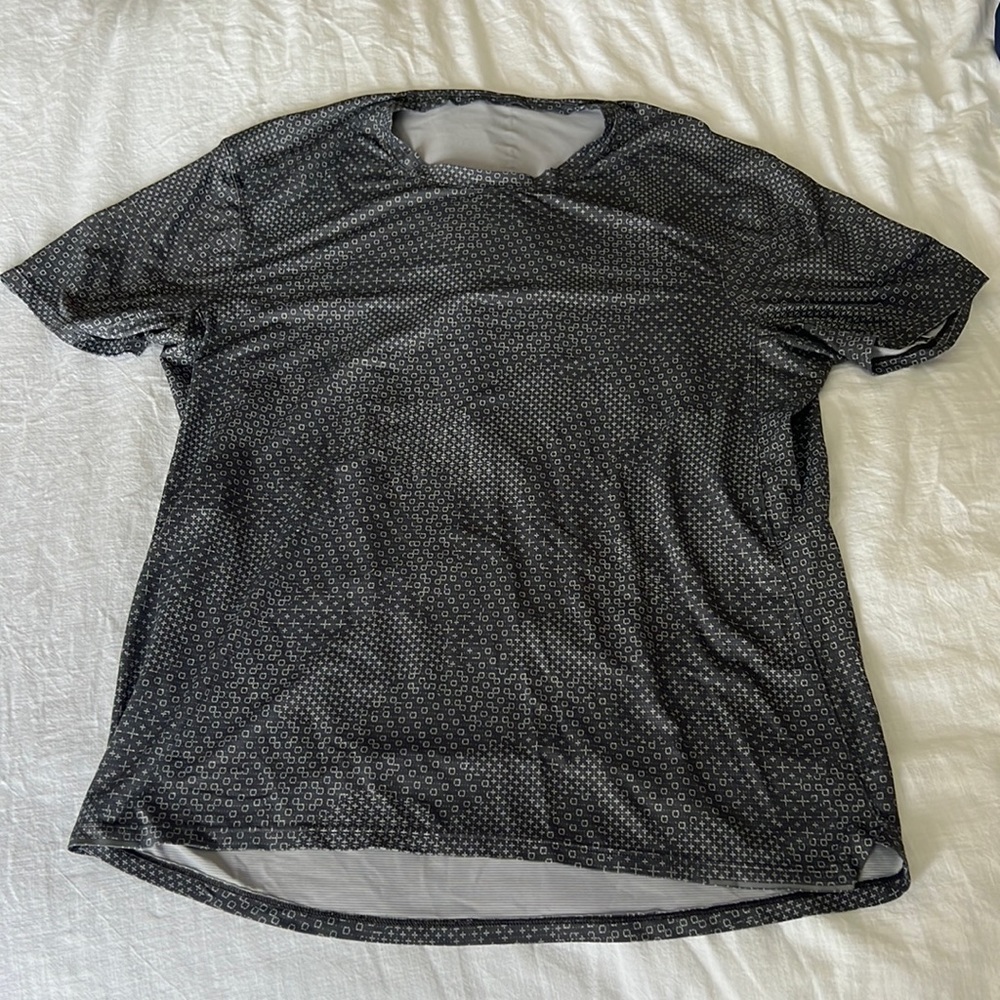 Lulu lemon mens tshirt